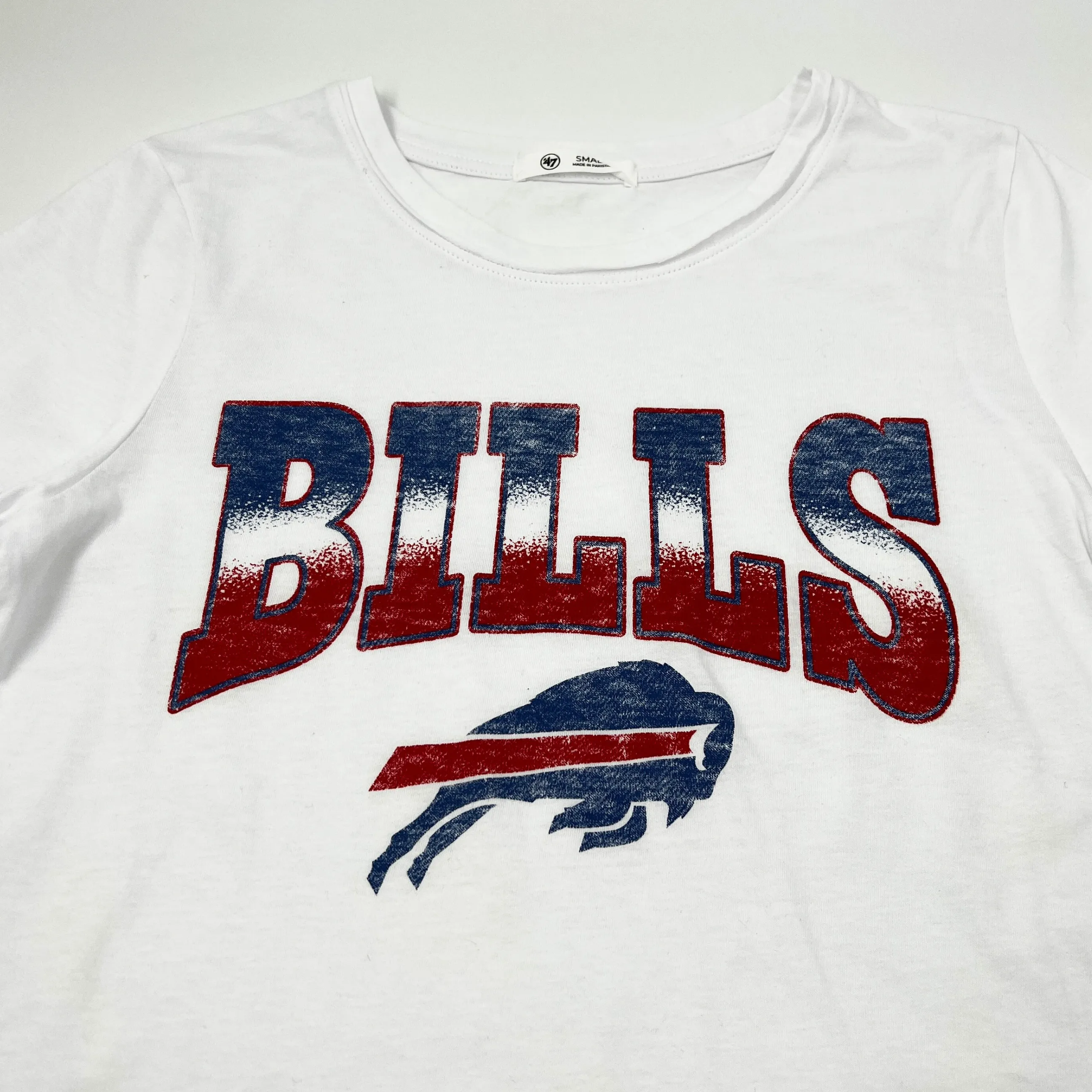 Women's '47 Brand Bills Whitewash With Charging Buffalo Logo Short Sleeve Shirt